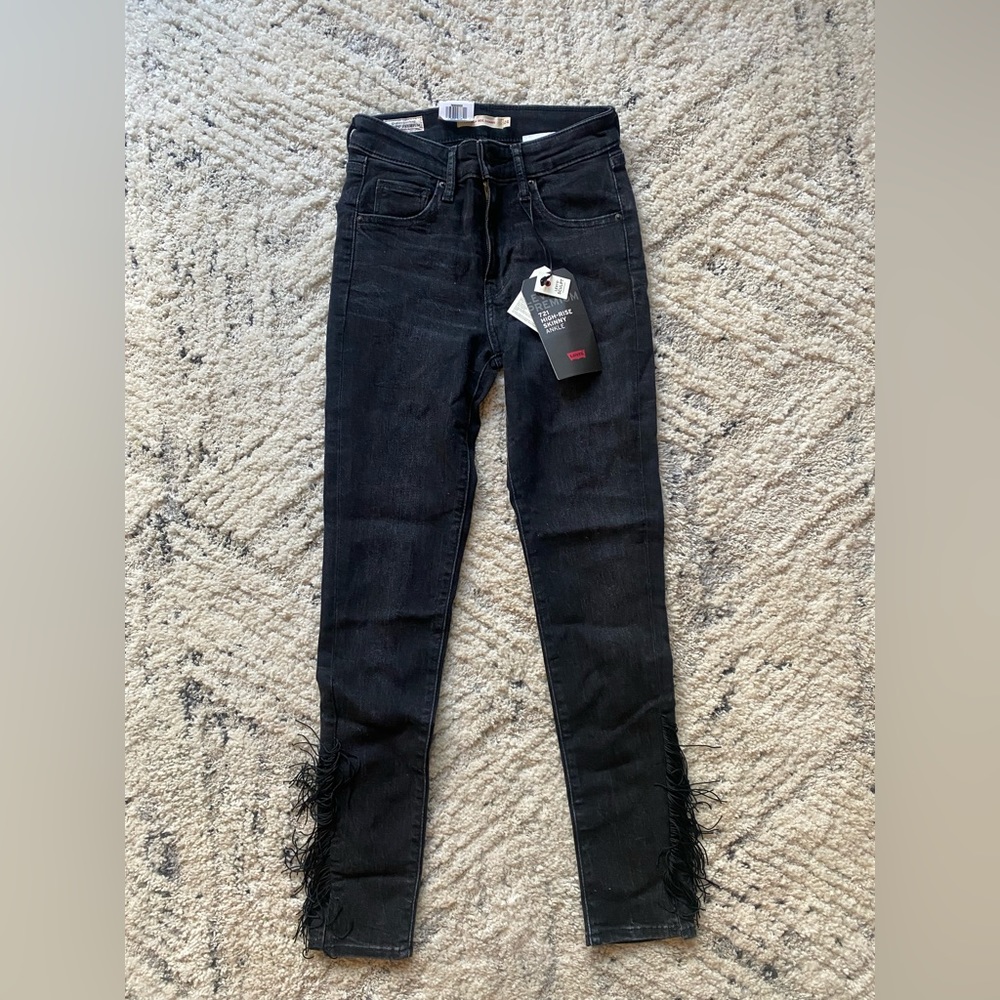 NWT Levi’s Premium Fringe 721 High Rise Skinny Jean
